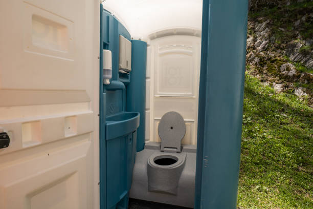 Best Porta potty rental near me  in Salem Lakes, WI